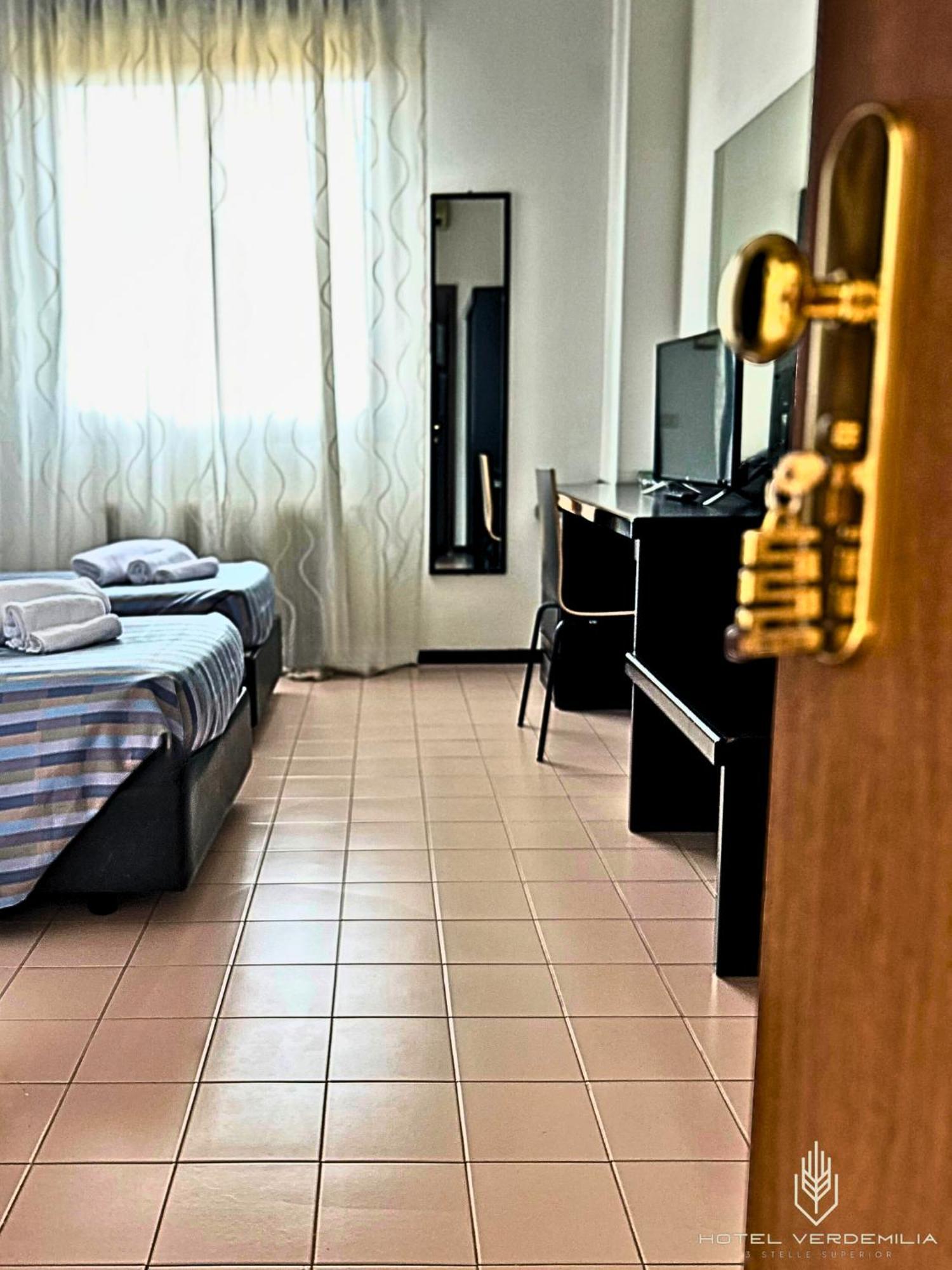 Verdemilia Hotel Анцола-делл'Эмилия Экстерьер фото